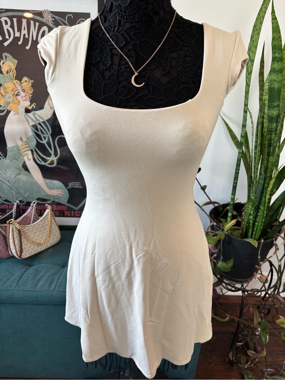 Women's Open Back A-Line Mini Dress in Square-Neck Cap Sleeve Top in Cream